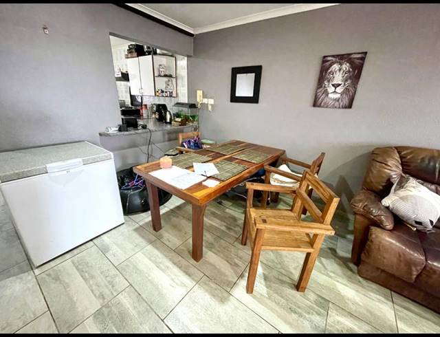 2 BEDROOM TOWNHOUSE FOR SALE IN RANGEVIEW